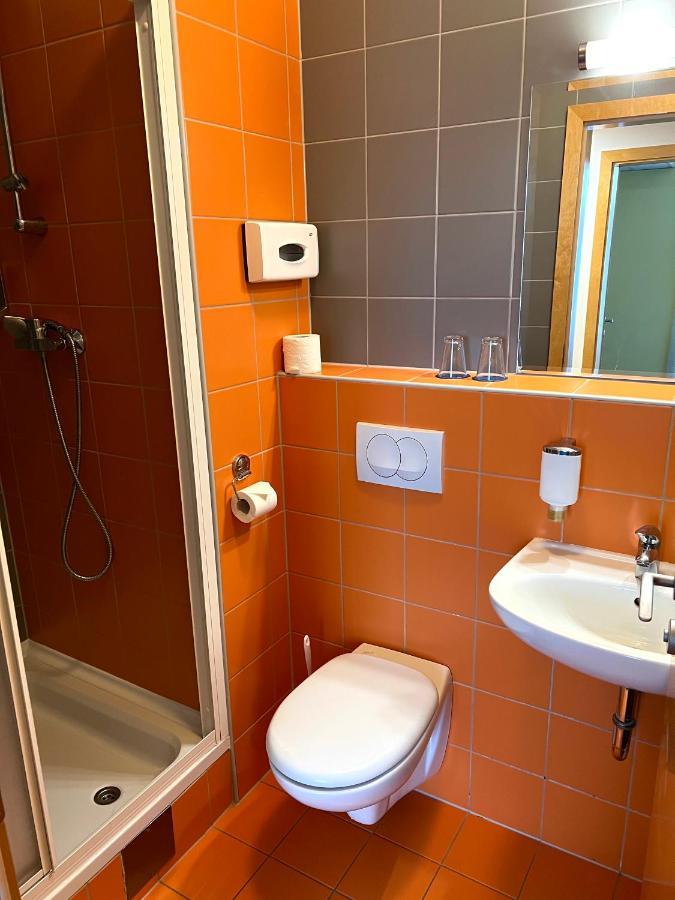 Hotel Jeruzalem Лютомер Екстер'єр фото
