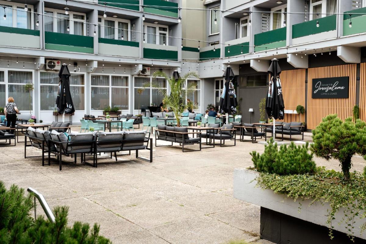 Hotel Jeruzalem Лютомер Екстер'єр фото